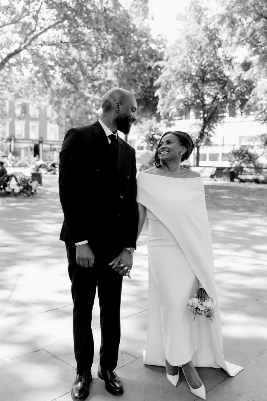 Elizabeth et Jonathan après leur mariage civil